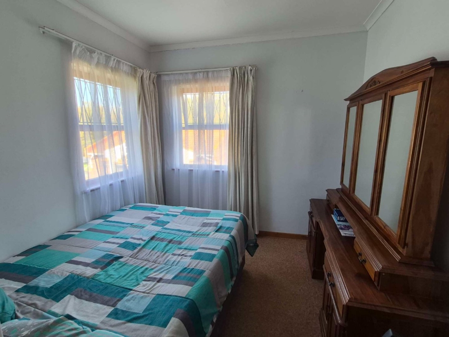 3 Bedroom Property for Sale in Kabega Park Eastern Cape